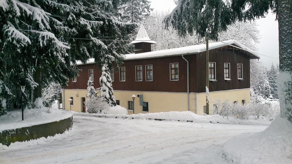 Waldhotel Zoebischhaus Bad Reiboldsgrün Exterior foto