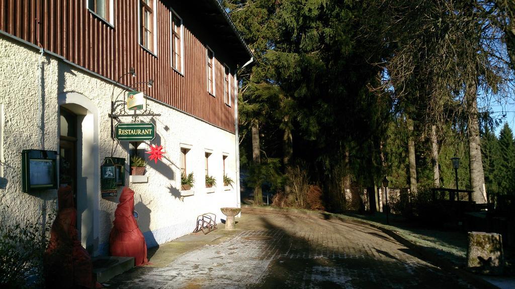 Waldhotel Zoebischhaus Bad Reiboldsgrün Exterior foto